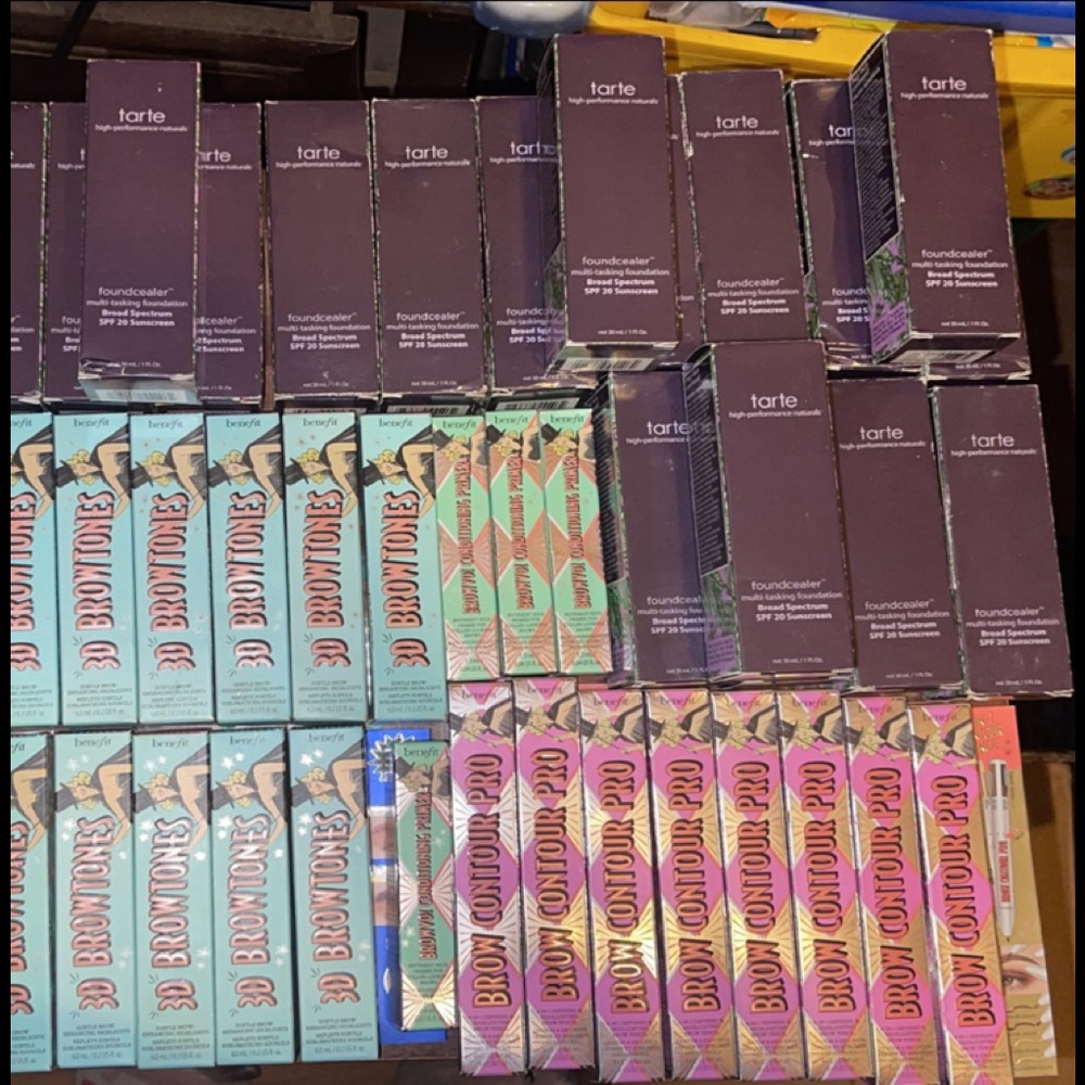 Tarte And Benefit Resale Lot(Authentic) 52 Pieces